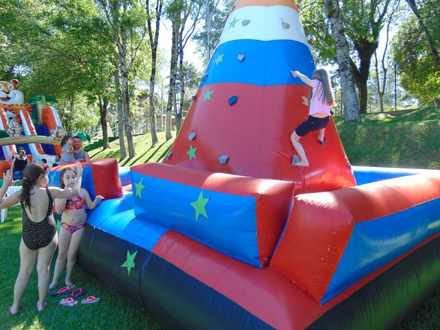 Muitas atrações na abertura da temporada de verão
