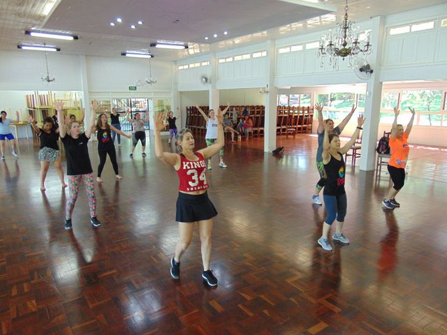 Muitas atrações na abertura da temporada de verão