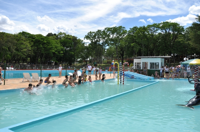 Muitas atrações na abertura da Temporada de Verão do Clube Caixeiral Campestre