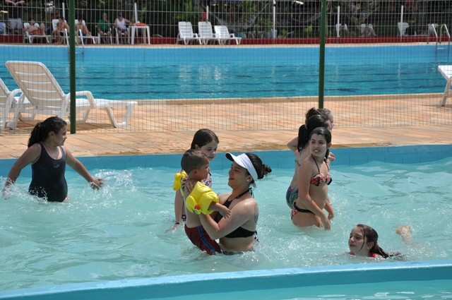 Muitas atrações na abertura da Temporada de Verão do Clube Caixeiral Campestre