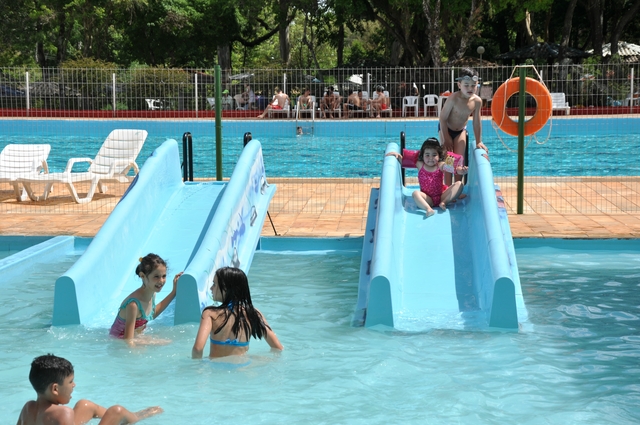 Muitas atrações na abertura da Temporada de Verão do Clube Caixeiral Campestre