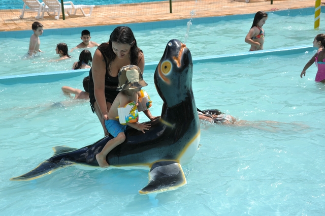 Muitas atrações na abertura da Temporada de Verão do Clube Caixeiral Campestre