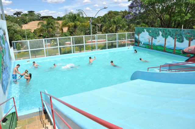 Muitas atrações na abertura da Temporada de Verão do Clube Caixeiral Campestre