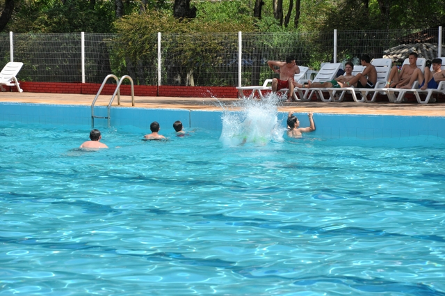 Muitas atrações na abertura da Temporada de Verão do Clube Caixeiral Campestre
