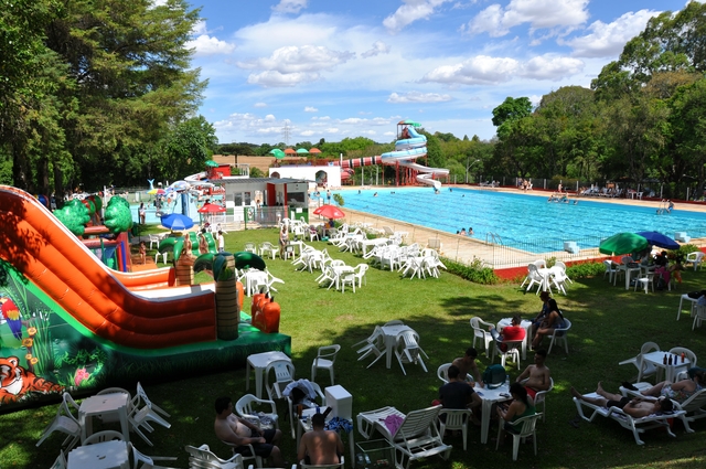 Muitas atrações na abertura da Temporada de Verão do Clube Caixeiral Campestre