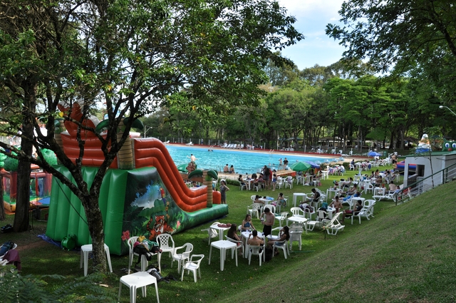 Muitas atrações na abertura da Temporada de Verão do Clube Caixeiral Campestre