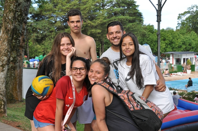 Muitas atrações na abertura da Temporada de Verão do Clube Caixeiral Campestre