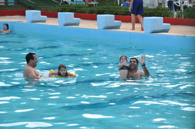 Muitas atrações na abertura da Temporada de Verão do Clube Caixeiral Campestre
