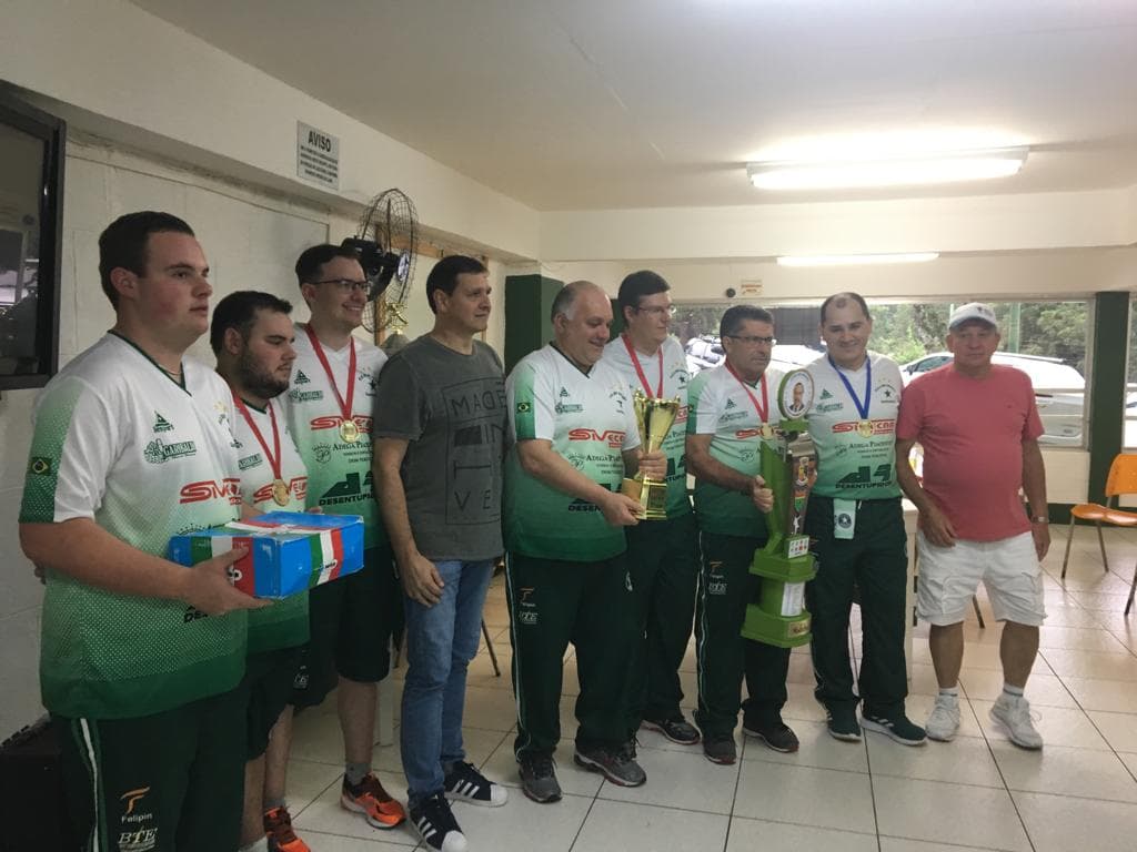 Torneios de Bocha nas canchas do Caixeiral Campestre