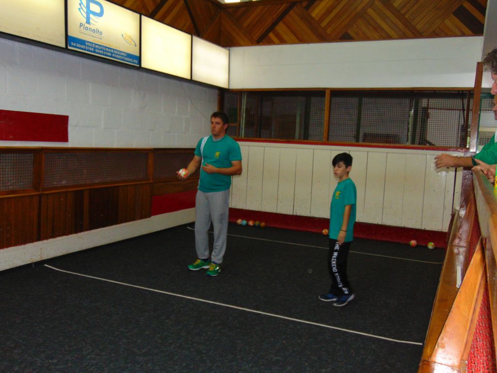 Torneios de Bocha nas canchas do Caixeiral Campestre