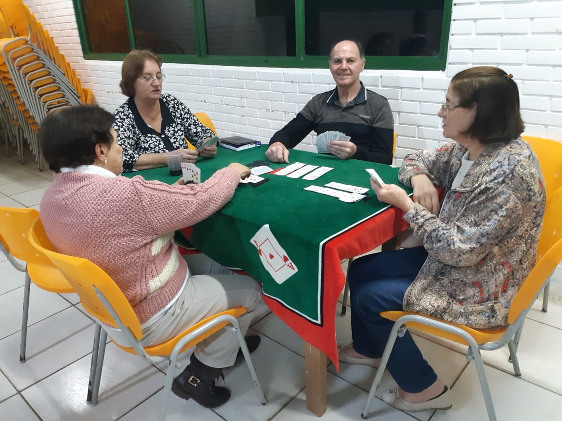 Departamento Sala de Jogos realiza jantar
