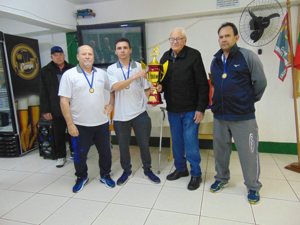 28 equipes participam da 12ª Copa de Bochas Plínio Grazziotin do Clube Caixeiral Campestre