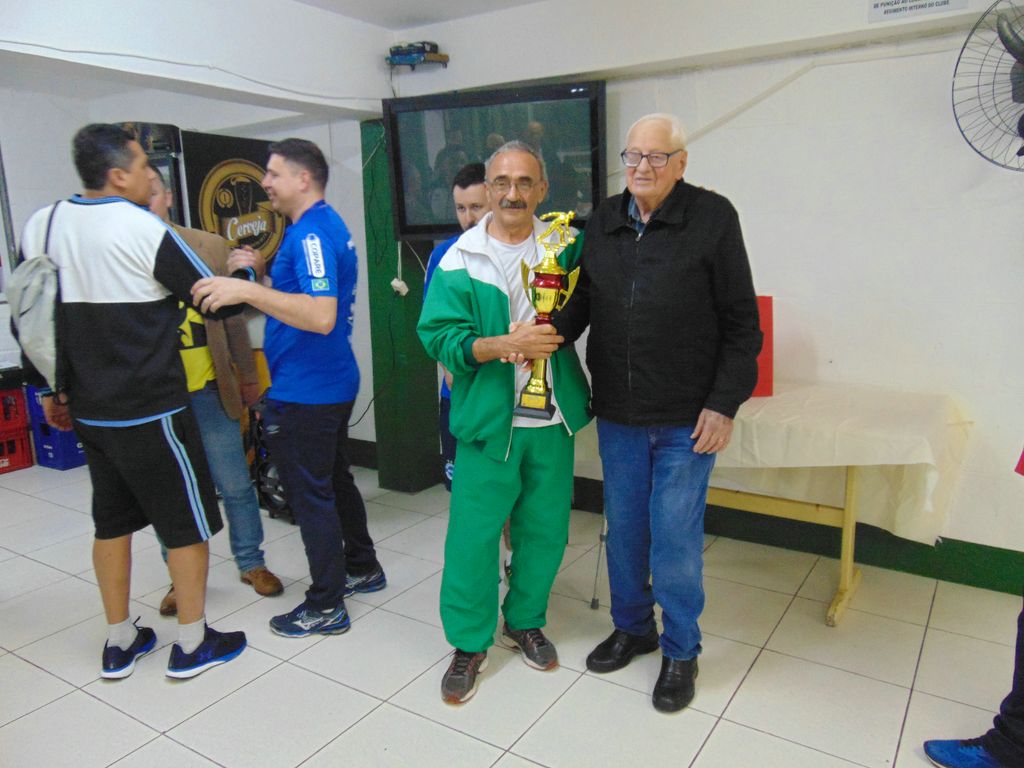 28 equipes participam da 12ª Copa de Bochas Plínio Grazziotin do Clube Caixeiral Campestre