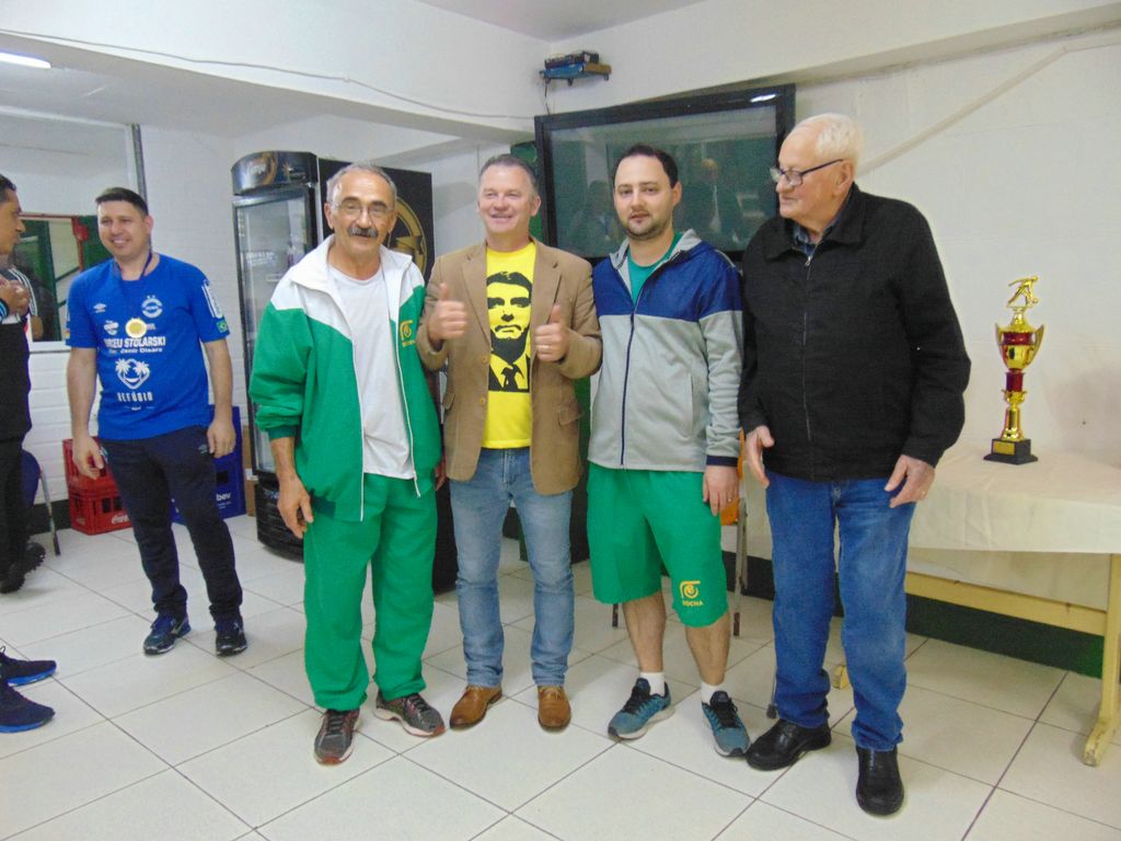 28 equipes participam da 12ª Copa de Bochas Plínio Grazziotin do Clube Caixeiral Campestre