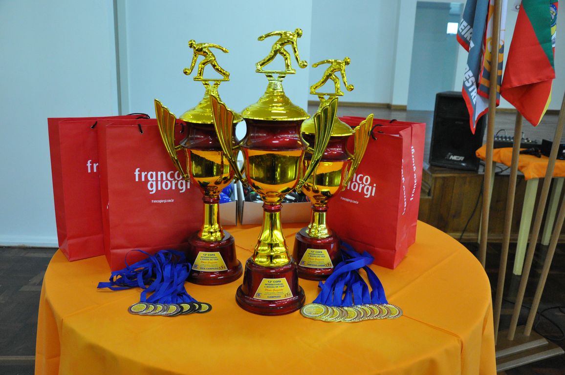 28 equipes participam da 12ª Copa de Bochas Plínio Grazziotin do Clube Caixeiral Campestre