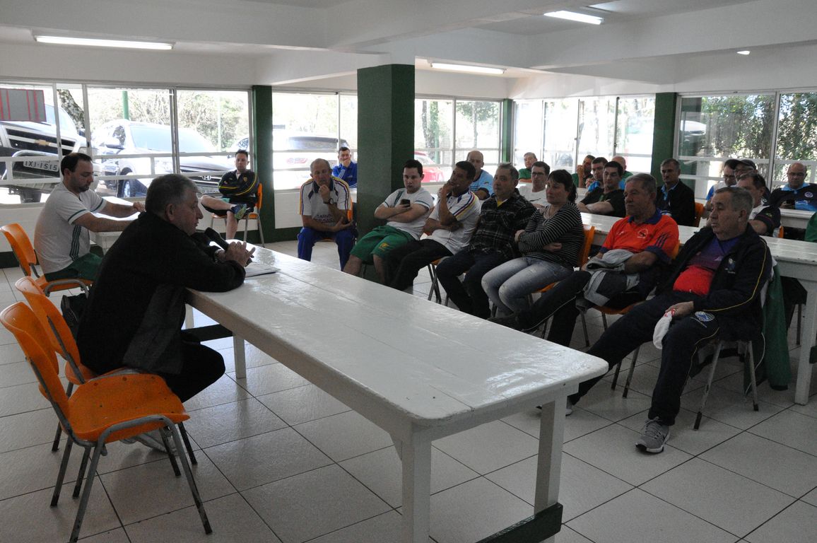 28 equipes participam da 12ª Copa de Bochas Plínio Grazziotin do Clube Caixeiral Campestre
