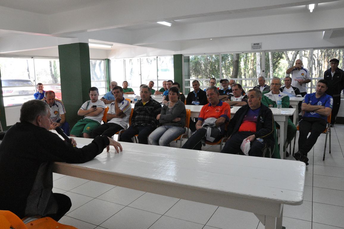 28 equipes participam da 12ª Copa de Bochas Plínio Grazziotin do Clube Caixeiral Campestre
