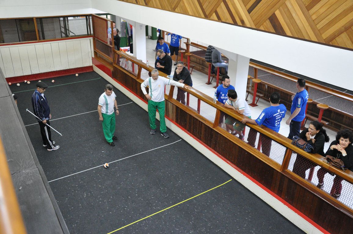 28 equipes participam da 12ª Copa de Bochas Plínio Grazziotin do Clube Caixeiral Campestre