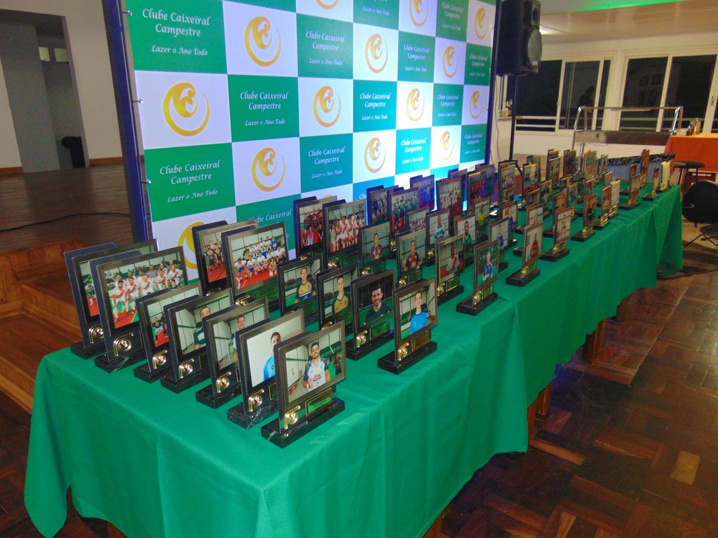 Clube Caixeiral Campestre entrega premiação do esporte