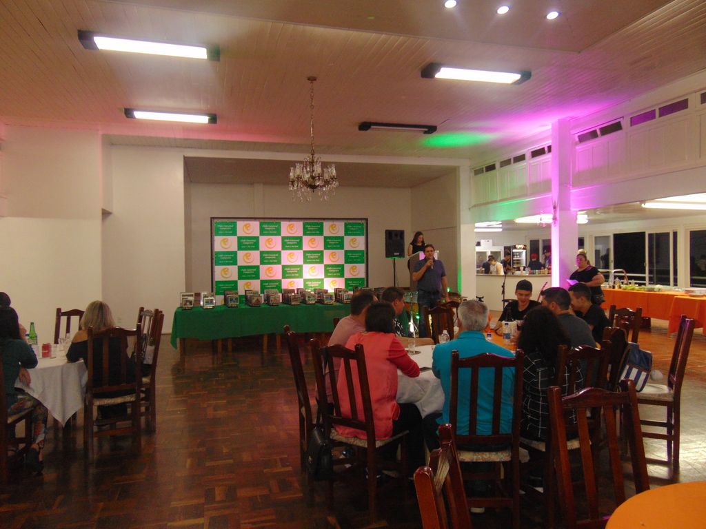 Clube Caixeiral Campestre entrega premiação do esporte