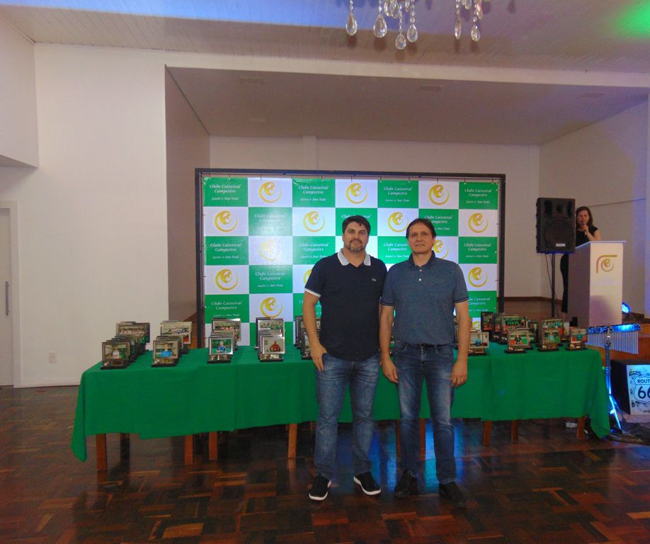 Clube Caixeiral Campestre entrega premiação do esporte