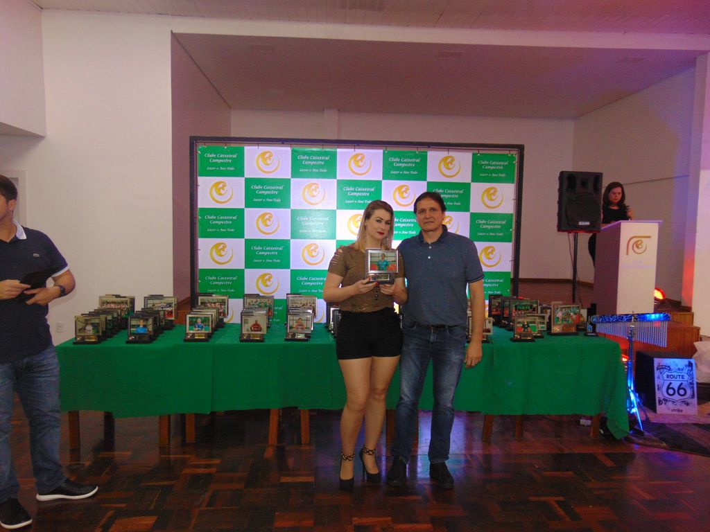 Clube Caixeiral Campestre entrega premiação do esporte