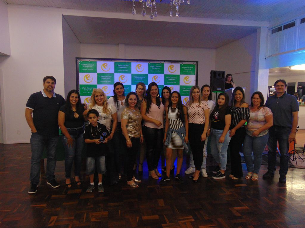 Clube Caixeiral Campestre entrega premiação do esporte