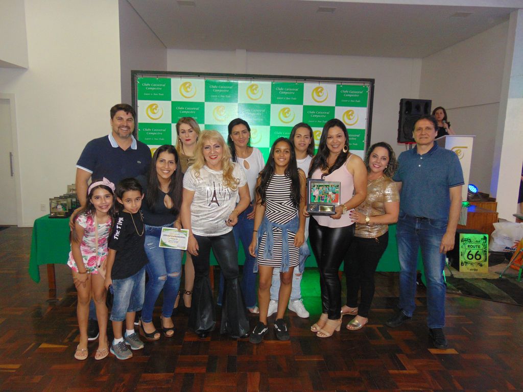 Clube Caixeiral Campestre entrega premiação do esporte