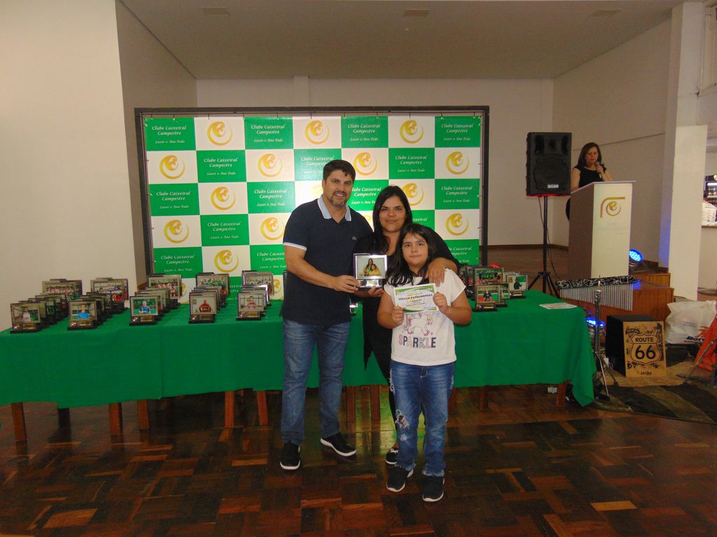 Clube Caixeiral Campestre entrega premiação do esporte
