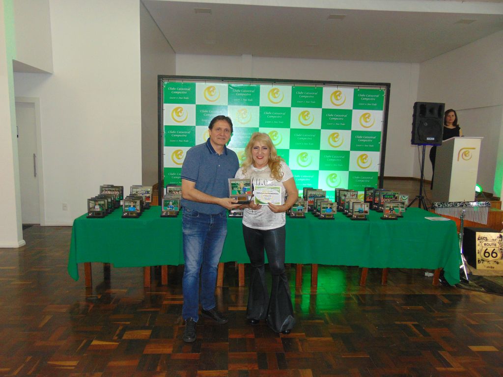 Clube Caixeiral Campestre entrega premiação do esporte