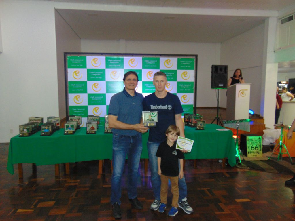 Clube Caixeiral Campestre entrega premiação do esporte