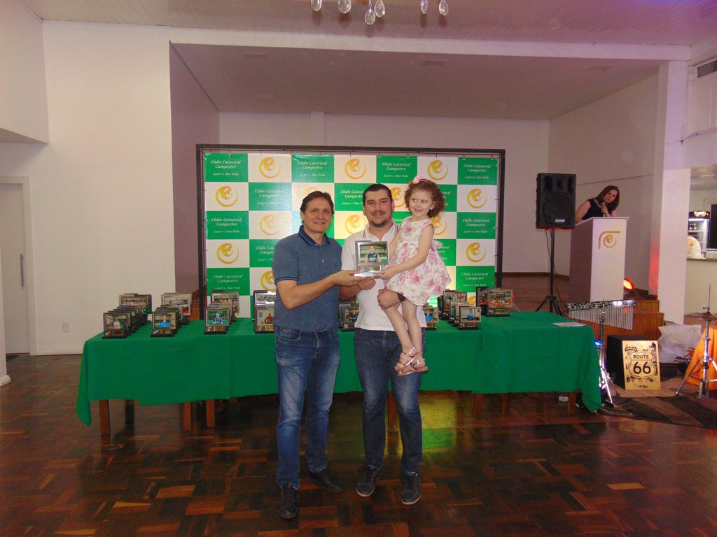Clube Caixeiral Campestre entrega premiação do esporte