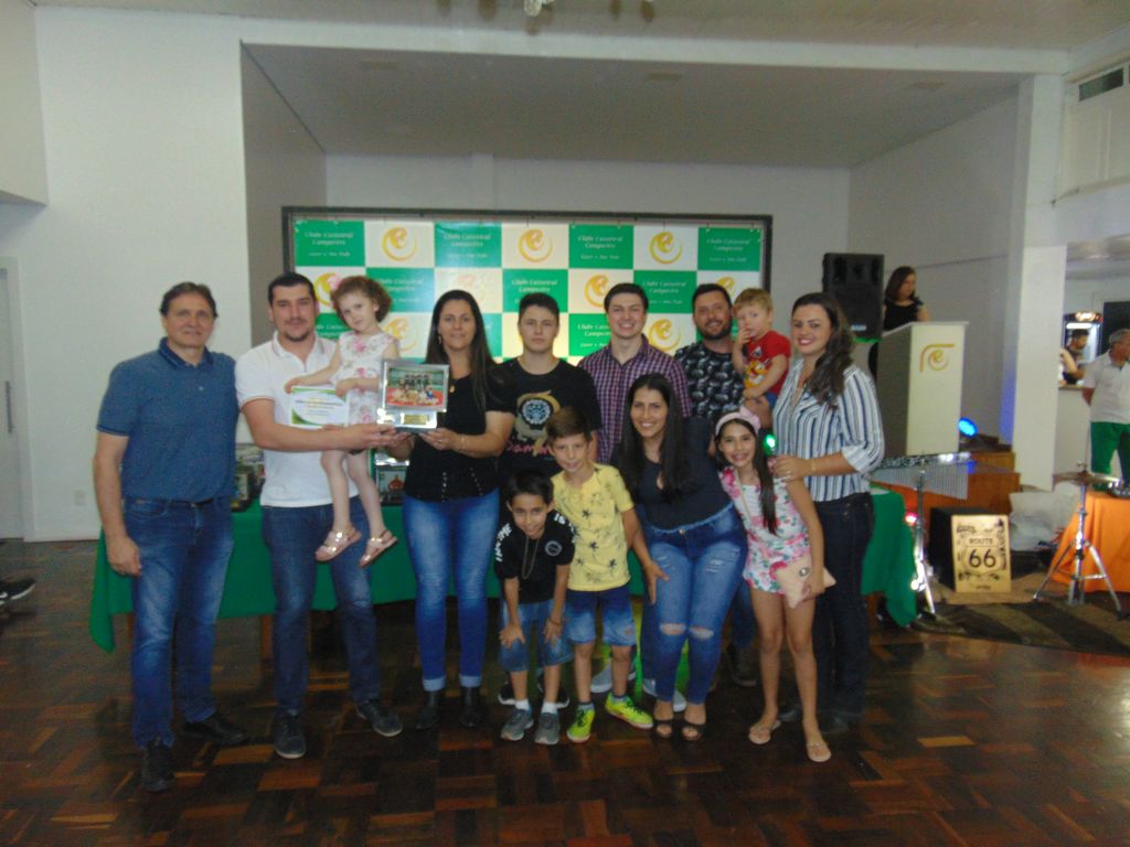 Clube Caixeiral Campestre entrega premiação do esporte