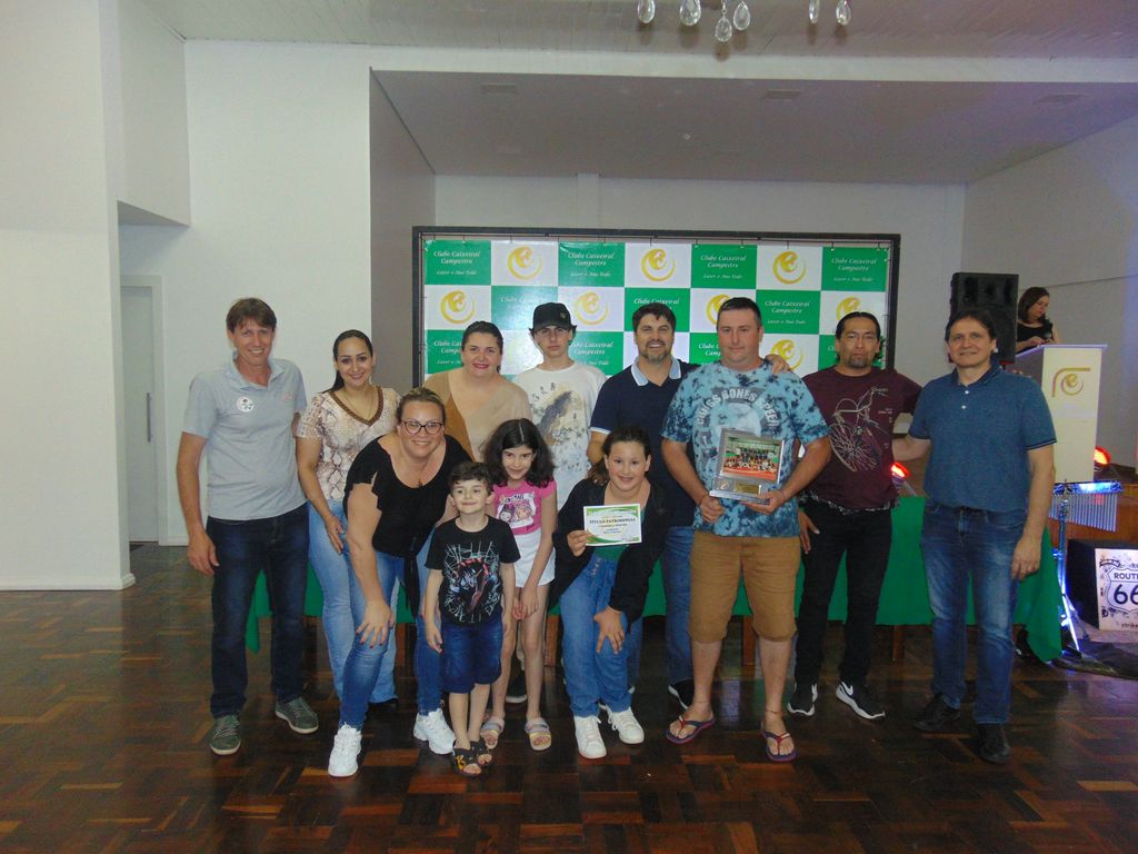 Clube Caixeiral Campestre entrega premiação do esporte