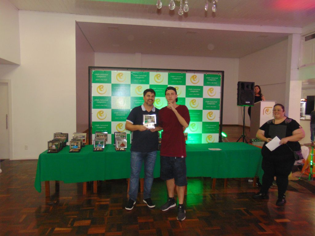 Clube Caixeiral Campestre entrega premiação do esporte