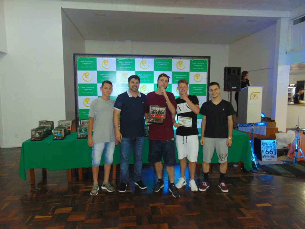 Clube Caixeiral Campestre entrega premiação do esporte
