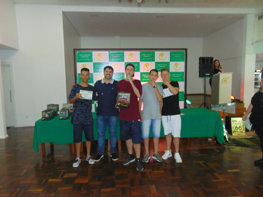 Clube Caixeiral Campestre entrega premiação do esporte