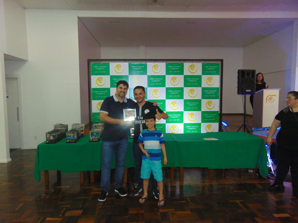 Clube Caixeiral Campestre entrega premiação do esporte
