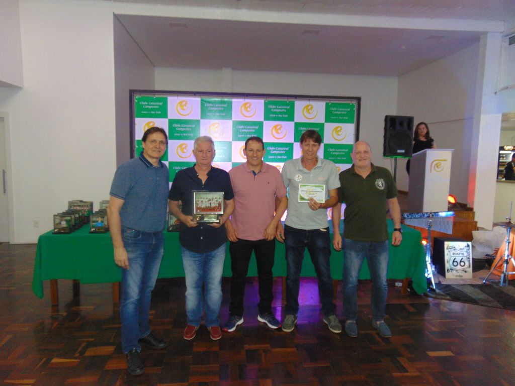 Clube Caixeiral Campestre entrega premiação do esporte