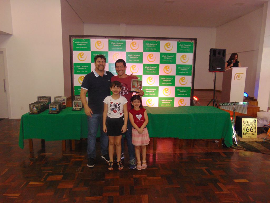 Clube Caixeiral Campestre entrega premiação do esporte
