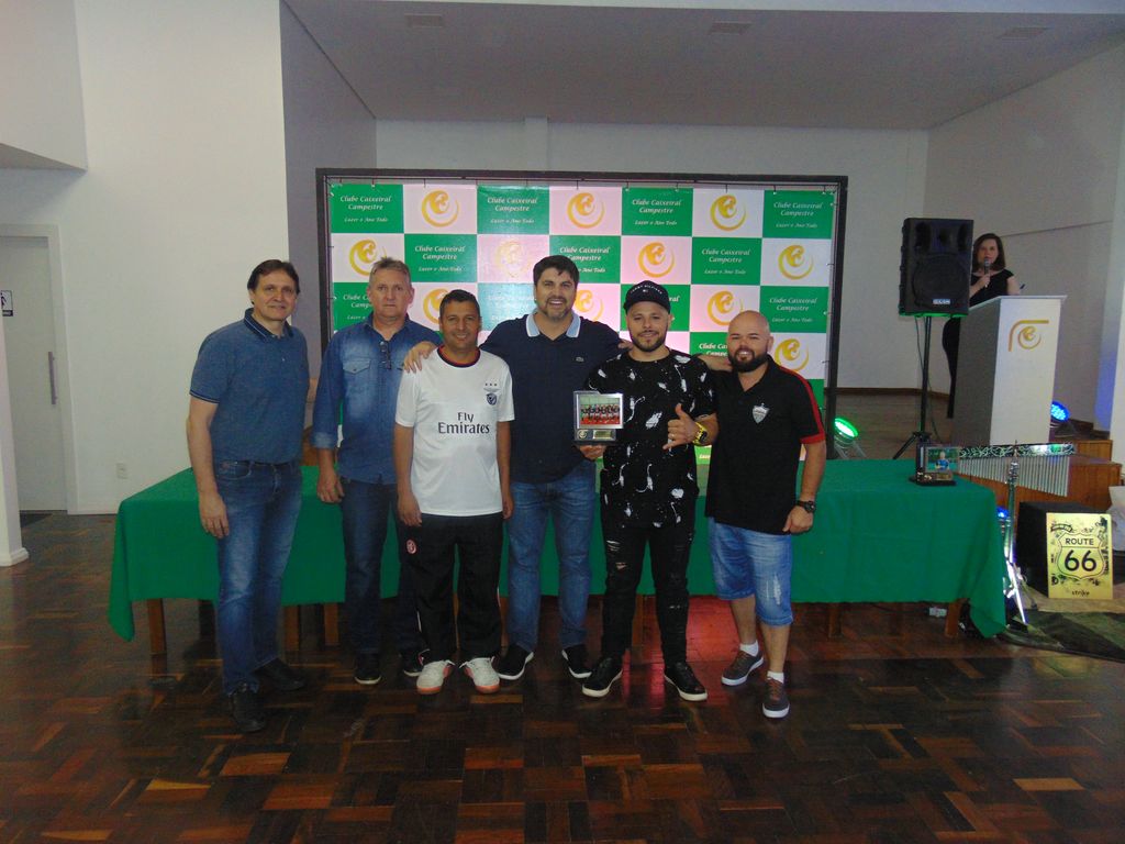 Clube Caixeiral Campestre entrega premiação do esporte