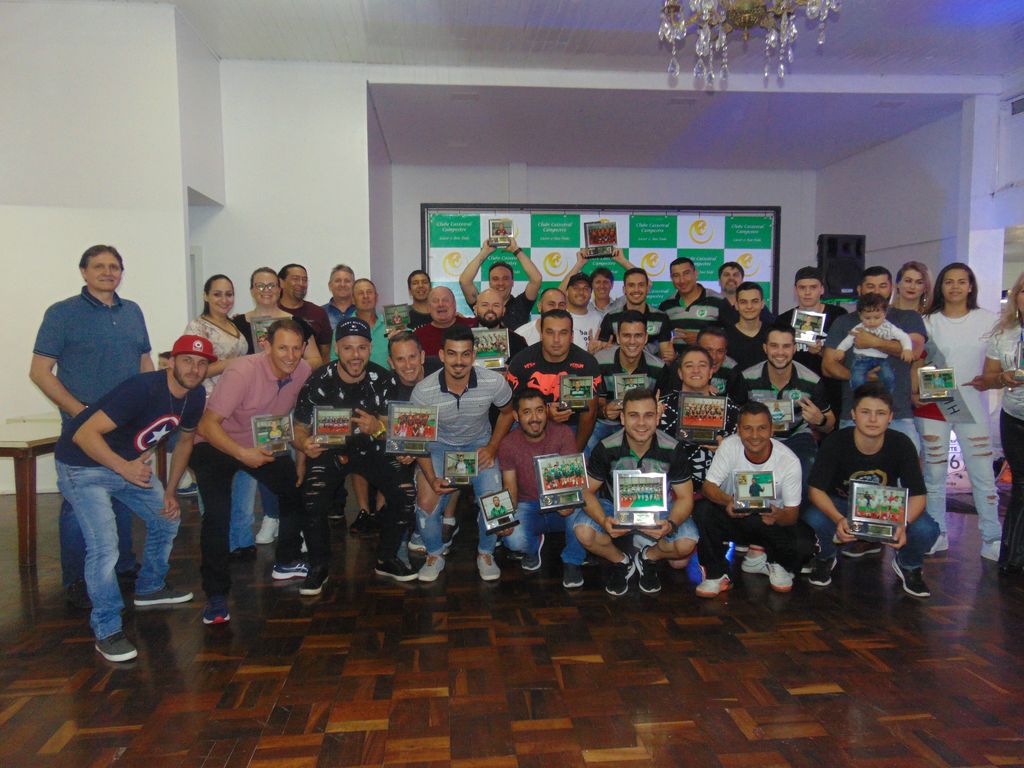 Clube Caixeiral Campestre entrega premiação do esporte