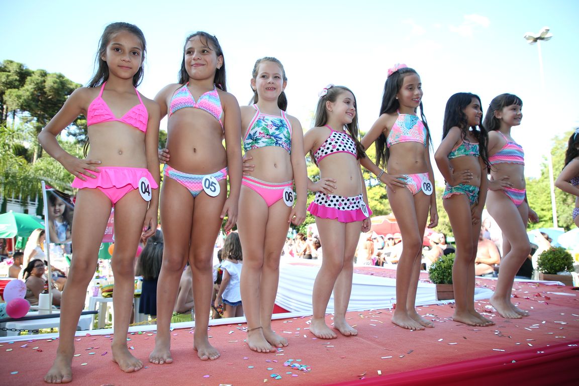 Concurso Rainha das Piscinas e Rei Mirim movimenta Clube Caixeiral Campestre