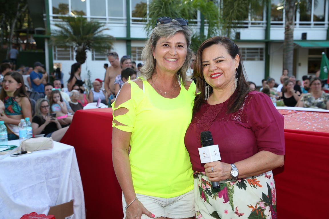 Concurso Rainha das Piscinas e Rei Mirim movimenta Clube Caixeiral Campestre