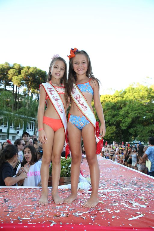 Concurso Rainha das Piscinas e Rei Mirim movimenta Clube Caixeiral Campestre