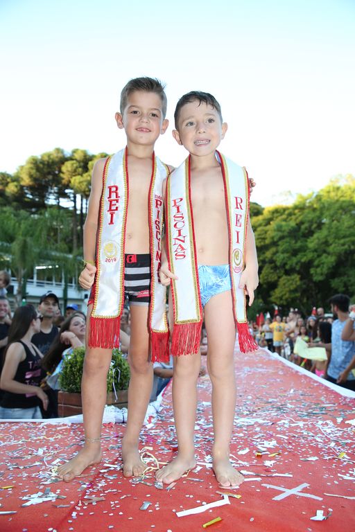 Concurso Rainha das Piscinas e Rei Mirim movimenta Clube Caixeiral Campestre