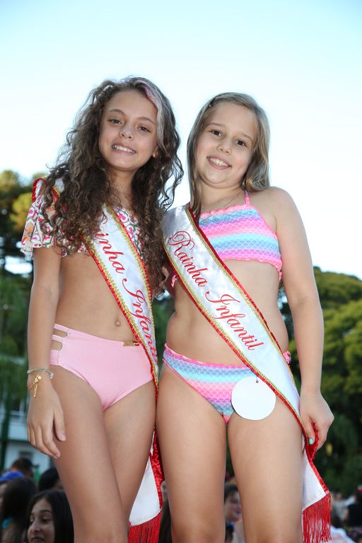 Concurso Rainha das Piscinas e Rei Mirim movimenta Clube Caixeiral Campestre