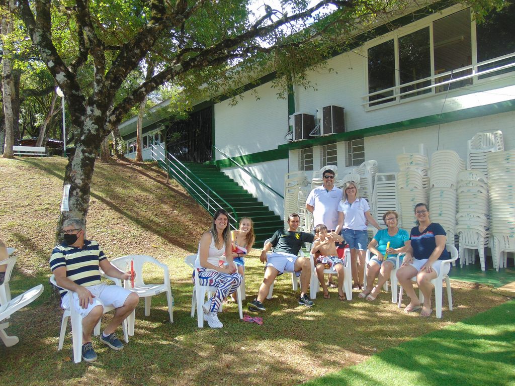 Sol, diversão e música boa na Abertura da Temporada de Verão