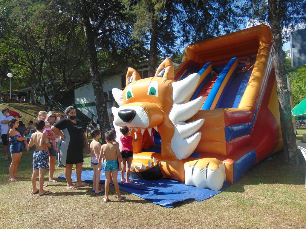 Sol, diversão e música boa na Abertura da Temporada de Verão