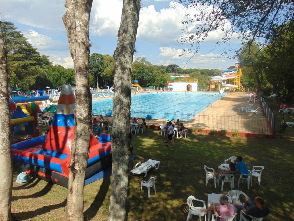 Sol, diversão e música boa na Abertura da Temporada de Verão
